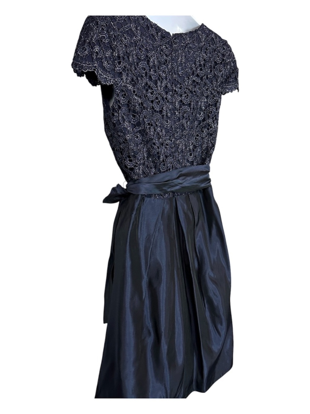Suzi Chin for Maggy Boutique Navy Blue Lace & Taffeta Fit & Flare Cocktail Dress - Picture 4 of 10